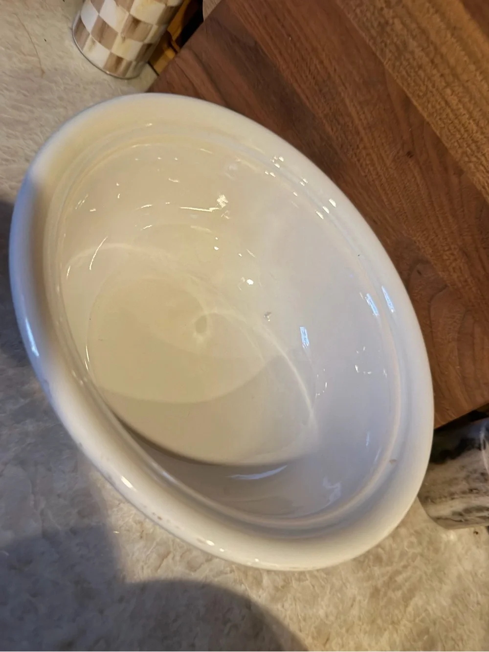 Vintage Fiesta white 2 qt round covered casserole dish